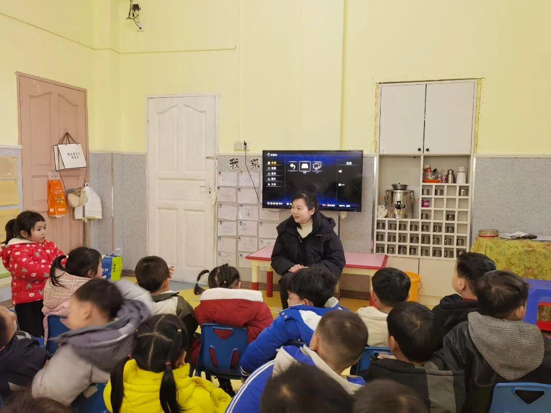 圖2  3月4日，愛立方幼兒園法治副校長楊宏平到校開展宣傳教育活動.jpg