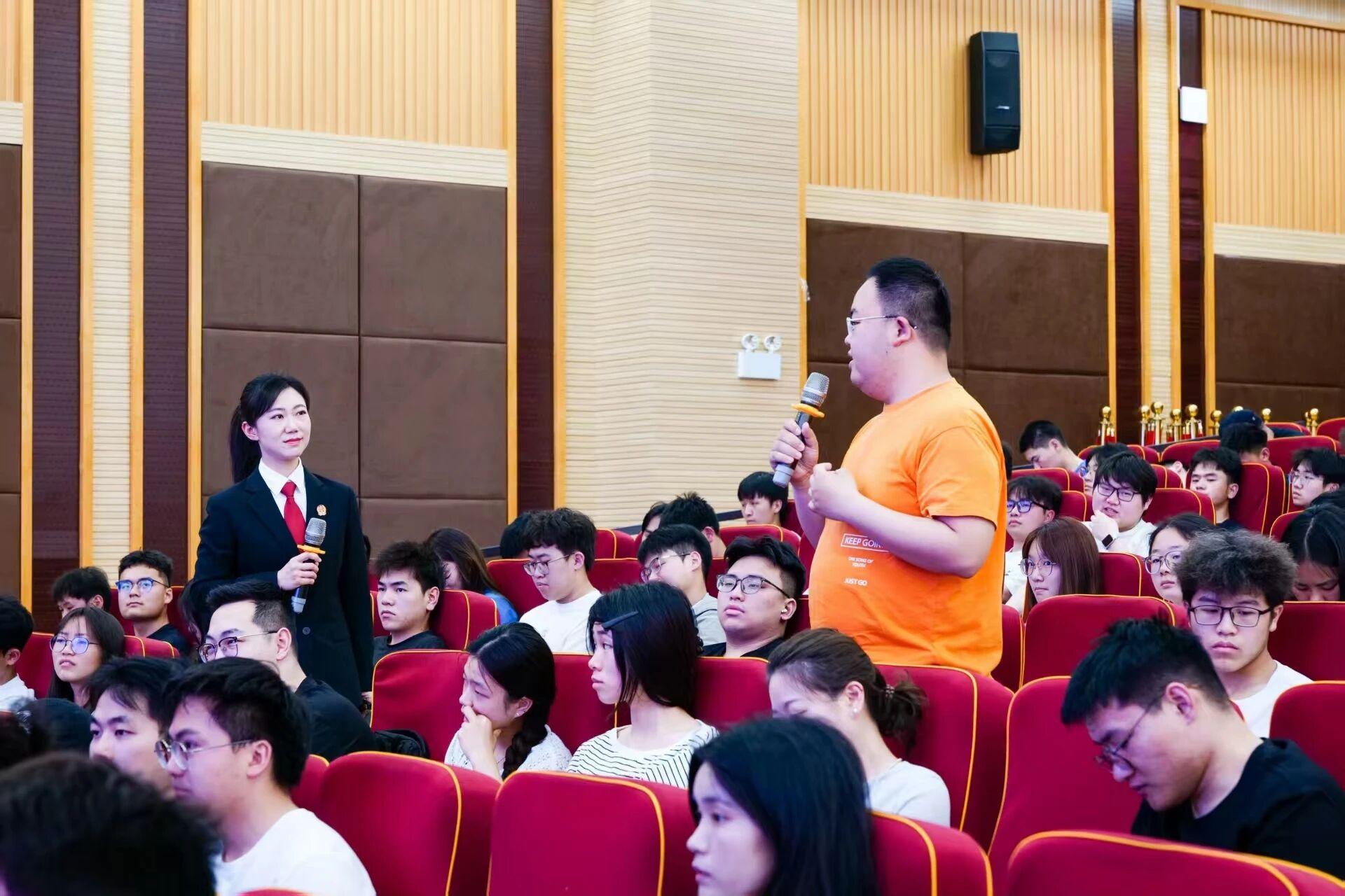 (圖2在貴州大學(xué)開展活動).jpg (圖2在貴州大學(xué)開展活動).jpg