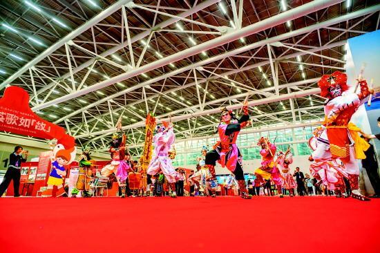 英歌舞在創(chuàng)新傳承中綻放時(shí)代光彩