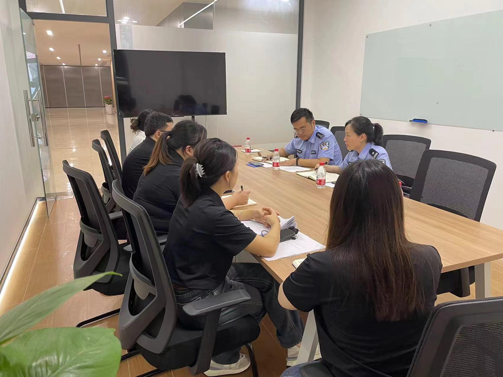 daeb0f03884feb523535a8ca66bcae97.jpg daeb0f03884feb523535a8ca66bcae97.jpg