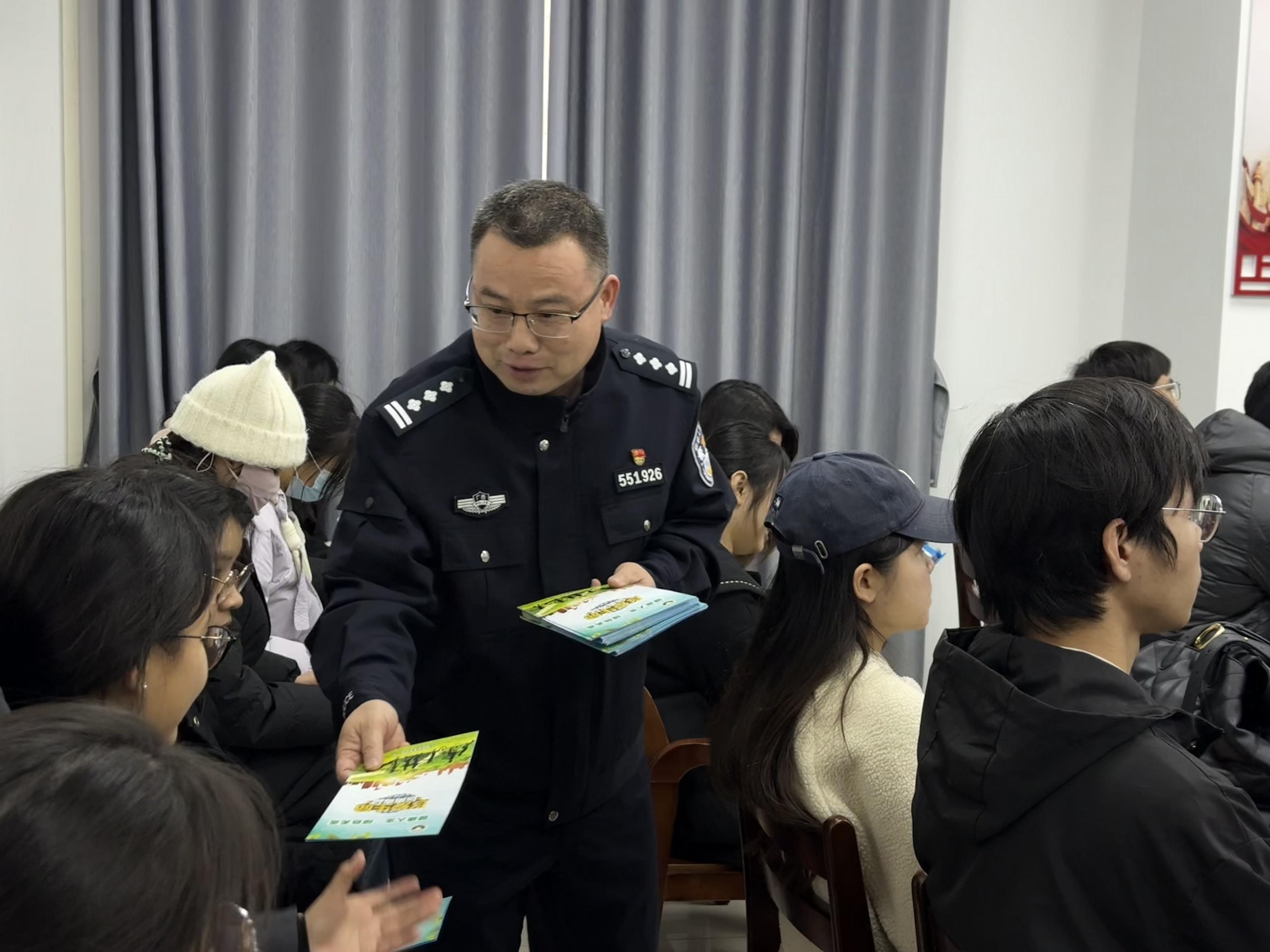 廣西平南：“零容忍”態(tài)度 “全覆蓋”力度 織密織牢禁毒防護網(wǎng)