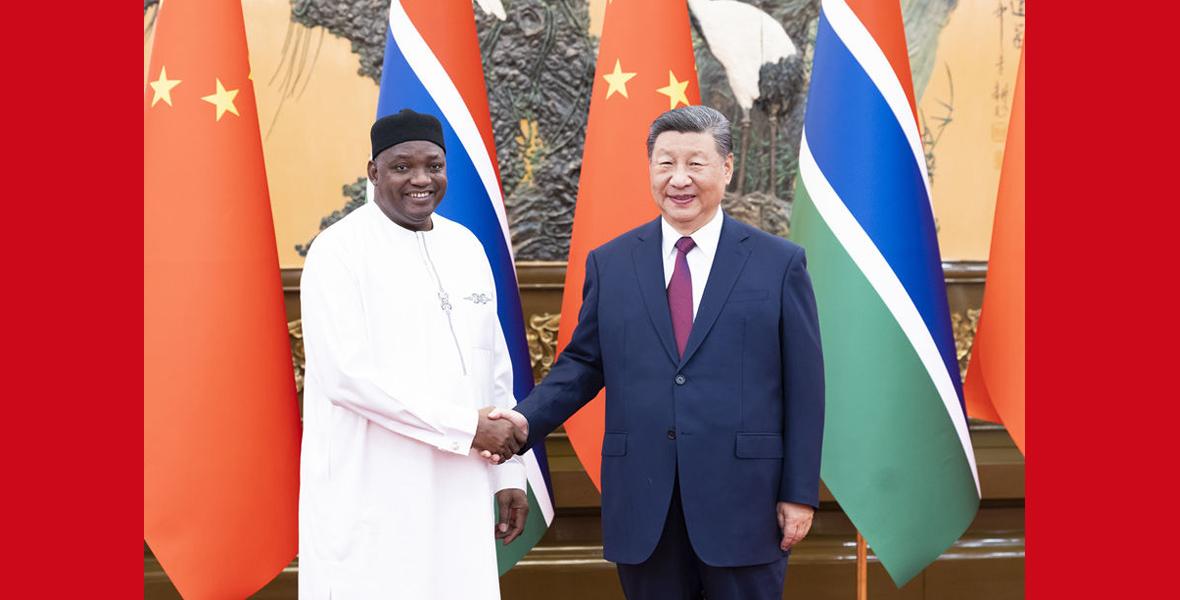 習近平會見岡比亞總統(tǒng)巴羅