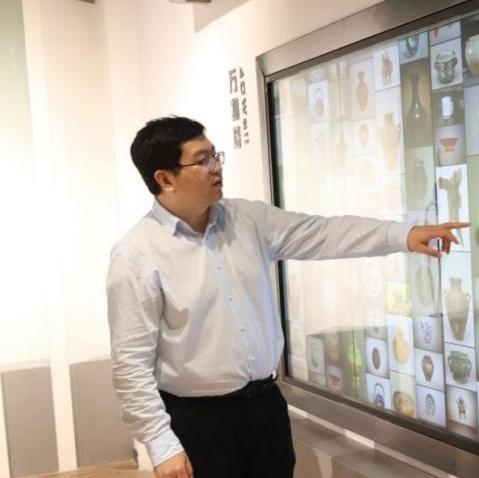 全國(guó)人大代表崔巖：加大創(chuàng)新投入與數(shù)據(jù)安全保障 讓人工智能研發(fā)、應(yīng)用、監(jiān)管安全可控