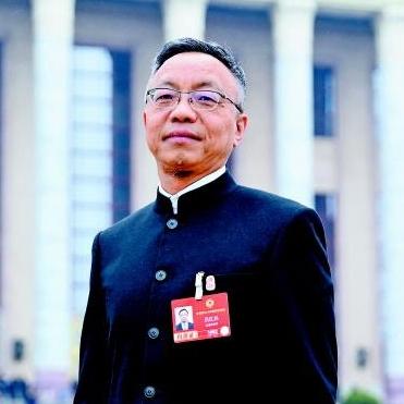 呂紅兵：為創(chuàng)新發(fā)展鋪就法治快車(chē)道